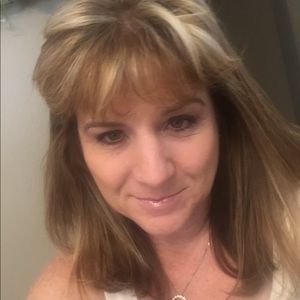 Meet your Posher, Lynda